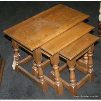 Oak Old Charm Georgian Style Nest of Tables