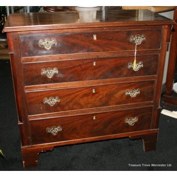 Georgian Mahogany Small Chest of Drawers