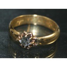 Diamond Set Single Stone Yellow Gold Ring